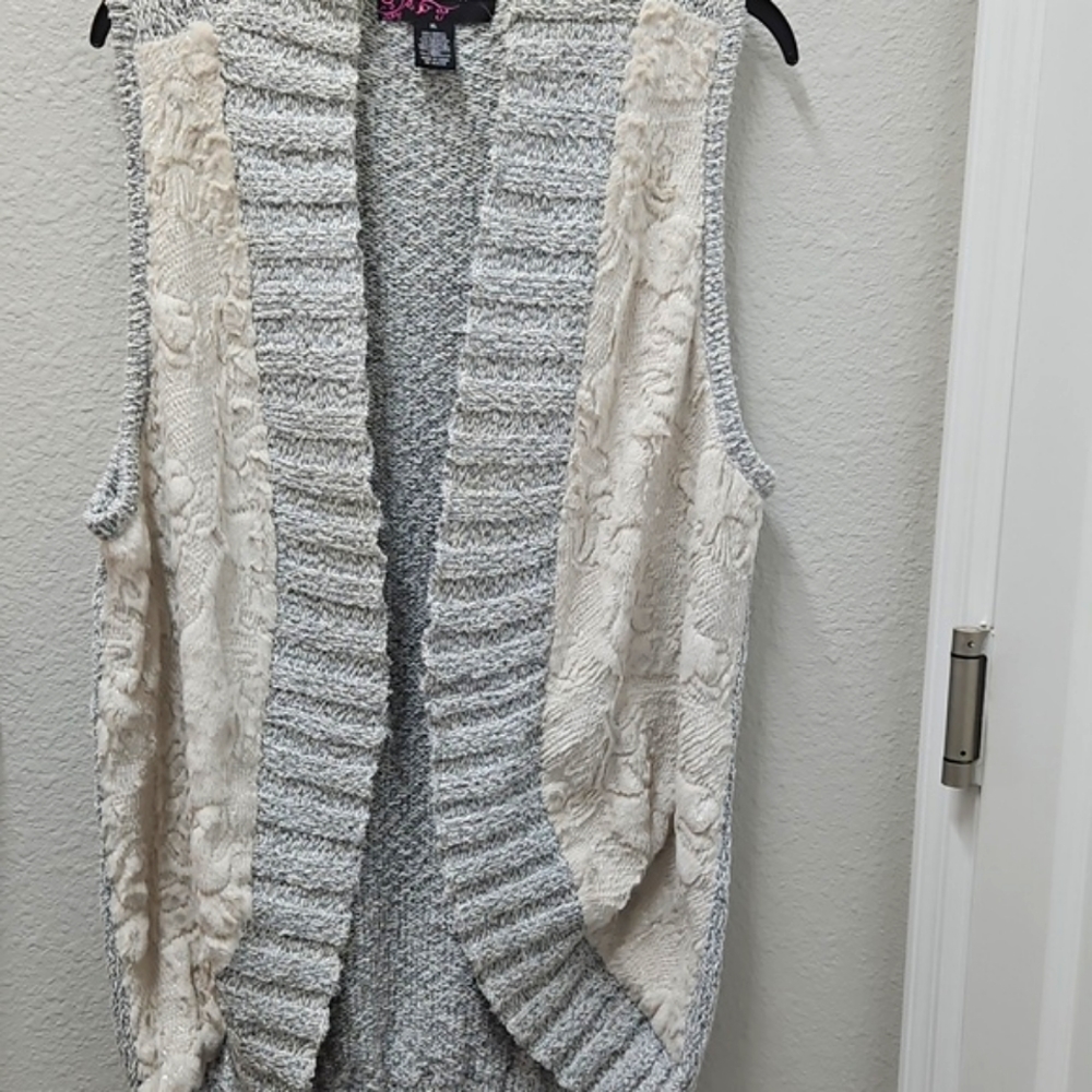 Peck & Peck Sweater Vest